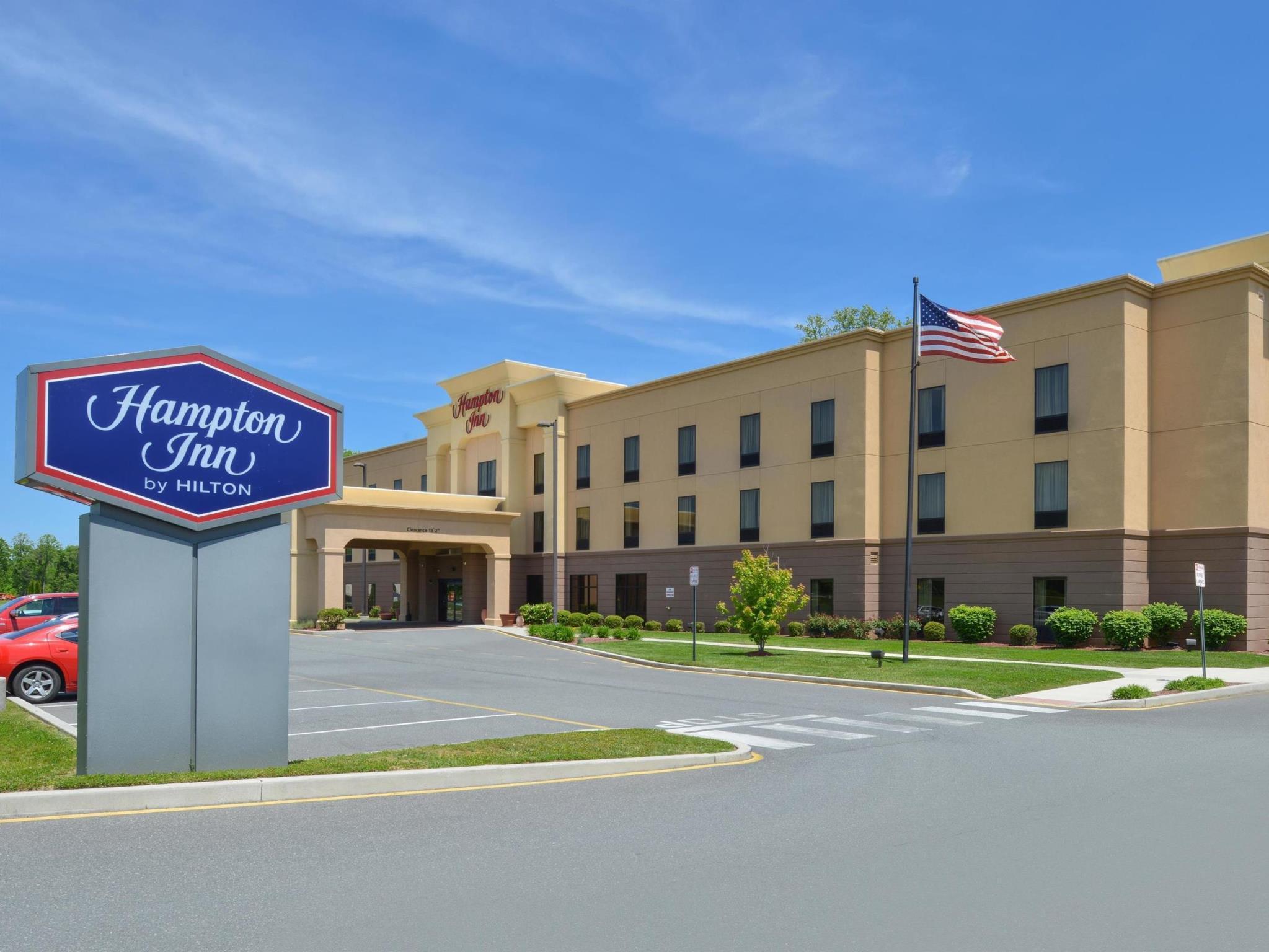 Hampton Inn Милфорд Экстерьер фото