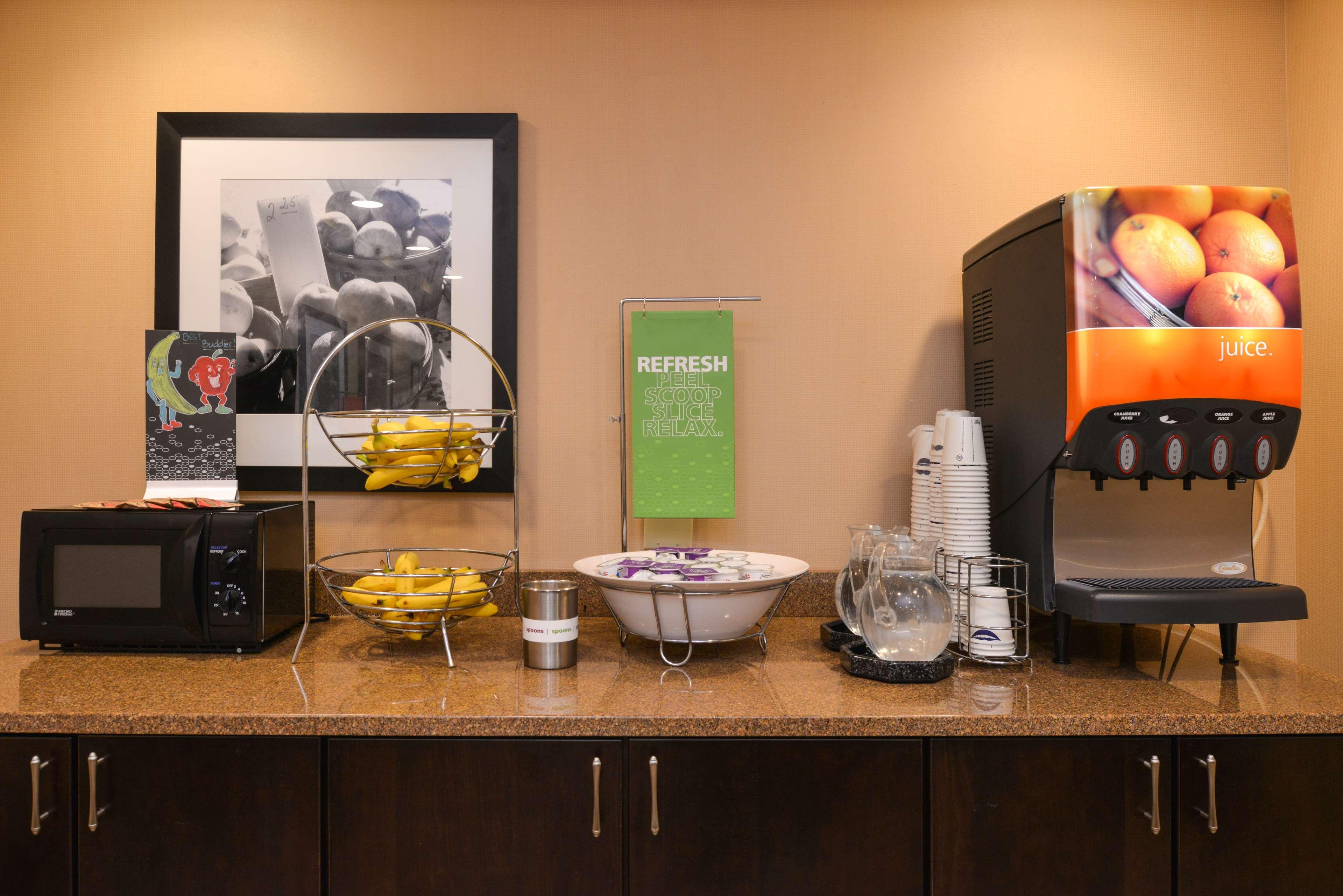 Hampton Inn Милфорд Экстерьер фото