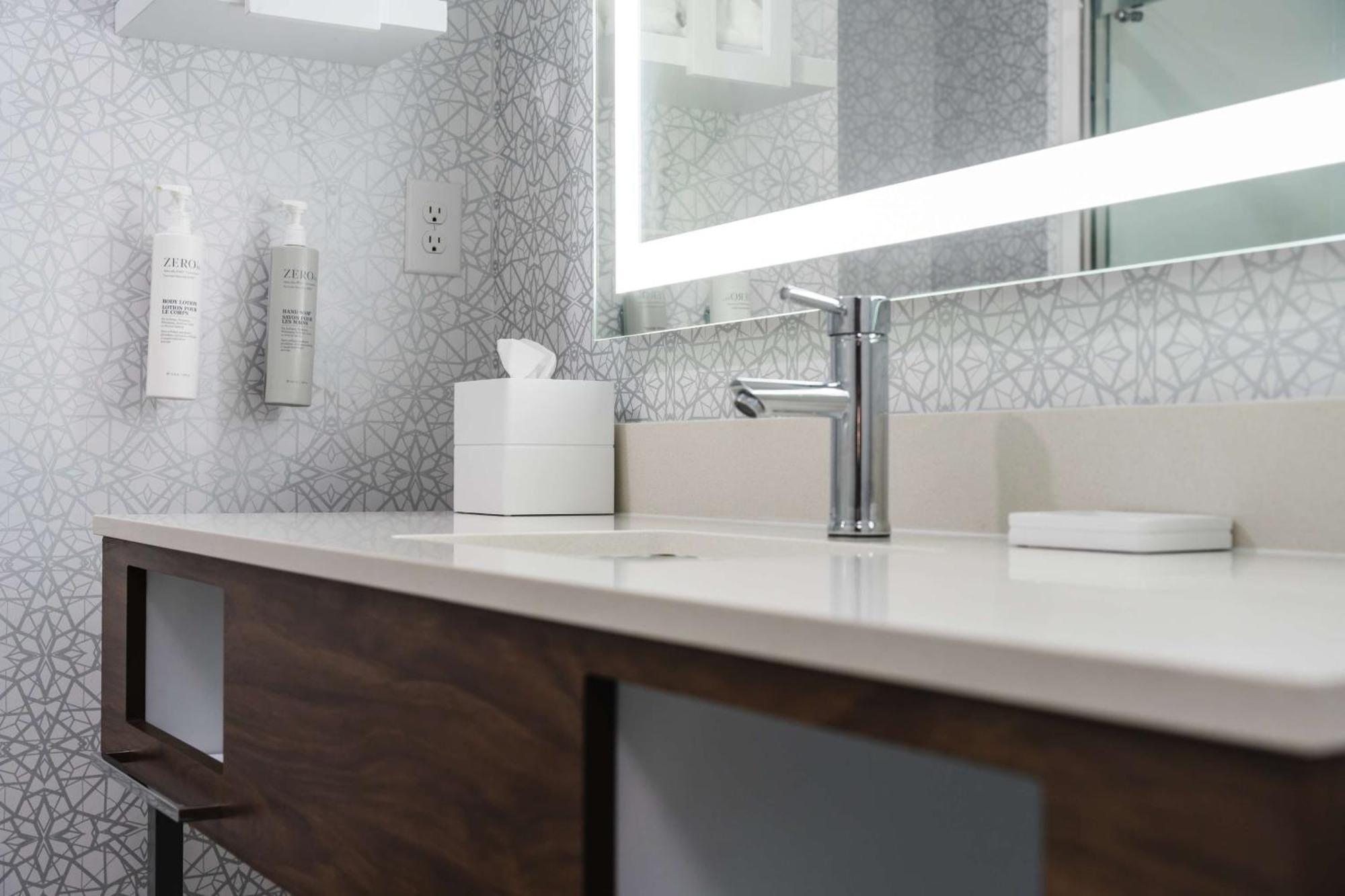 Hampton Inn Милфорд Экстерьер фото