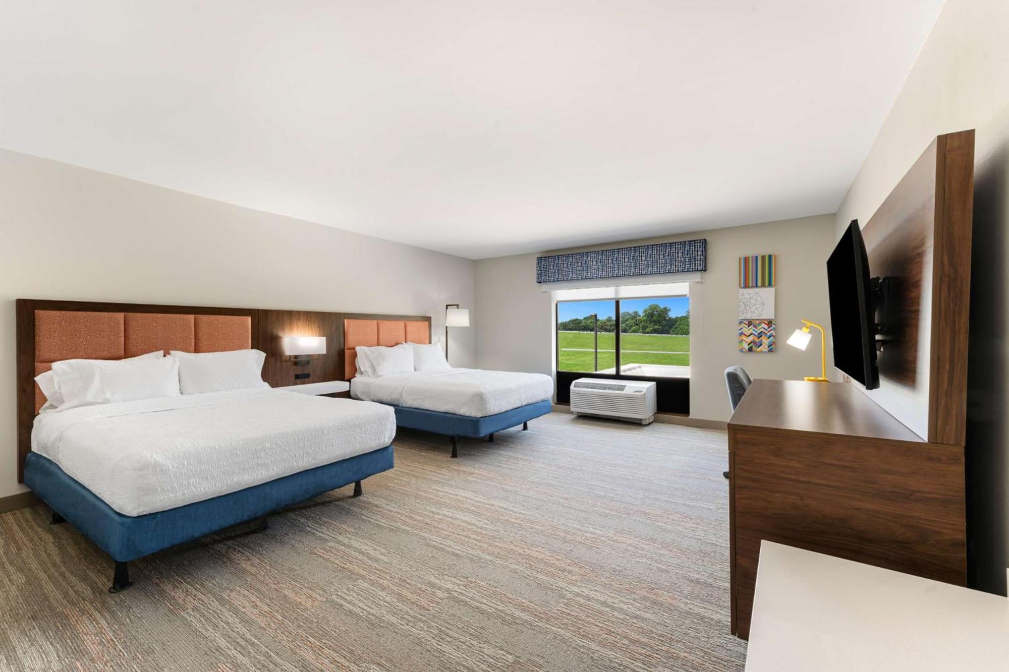 Hampton Inn Милфорд Экстерьер фото